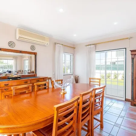 Vila Casa Vela Palace *